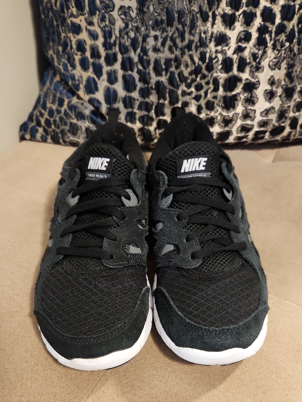 Nike Free Run 2 Size 7Y or 8.5 Womens